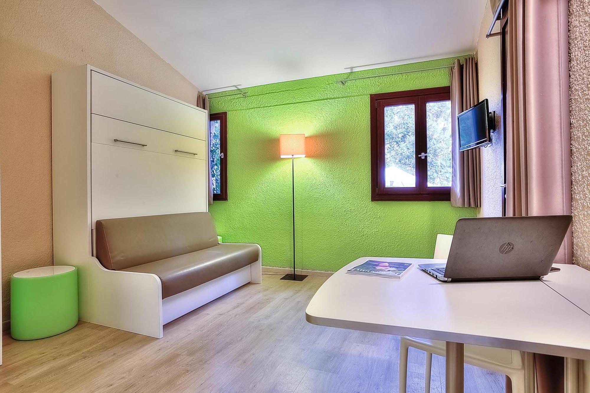 Belambra Clubs La Colle-Sur-Loup - Les Terrasses De Saint-Paul De Vence Hotel Room photo